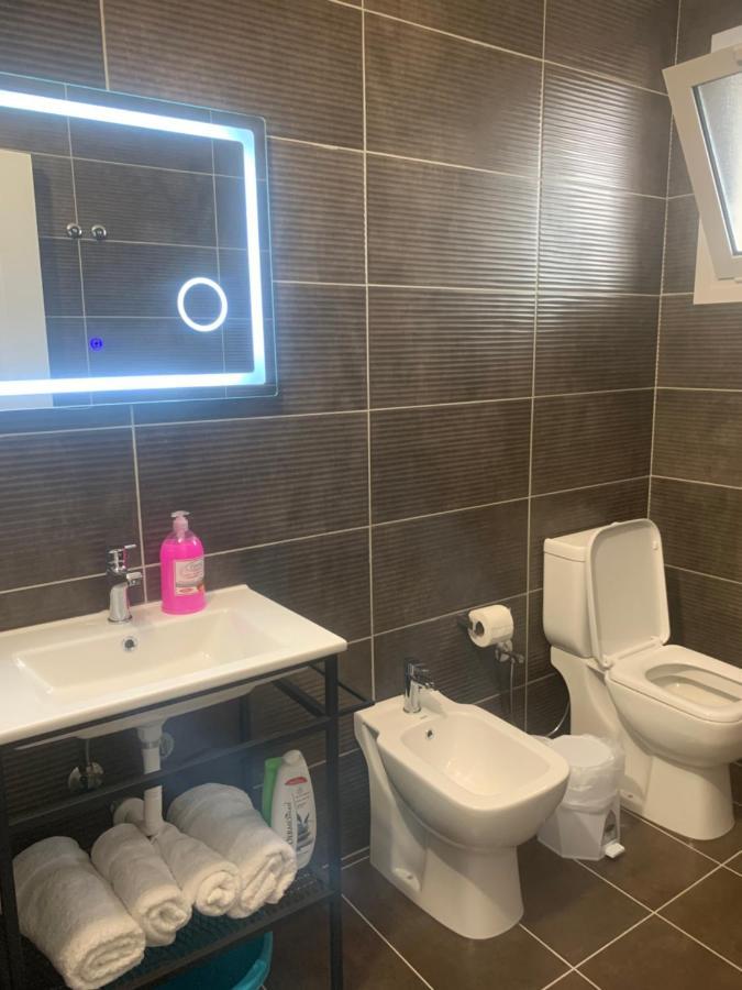 Villa Hysesani Vlorë エクステリア 写真