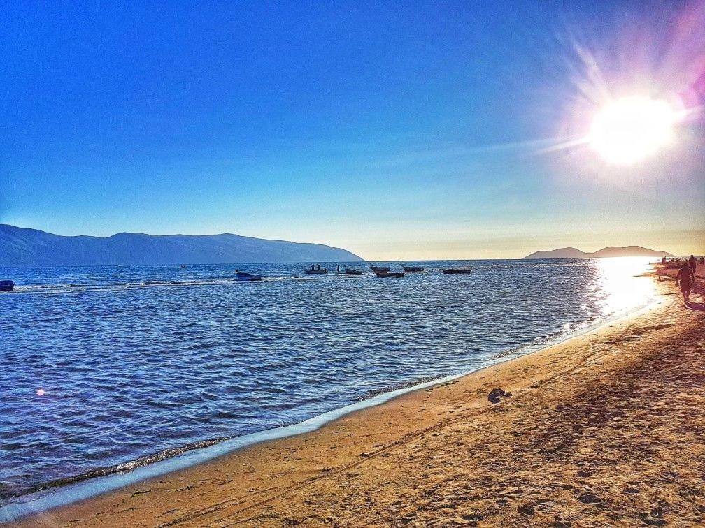 Villa Hysesani Vlorë エクステリア 写真