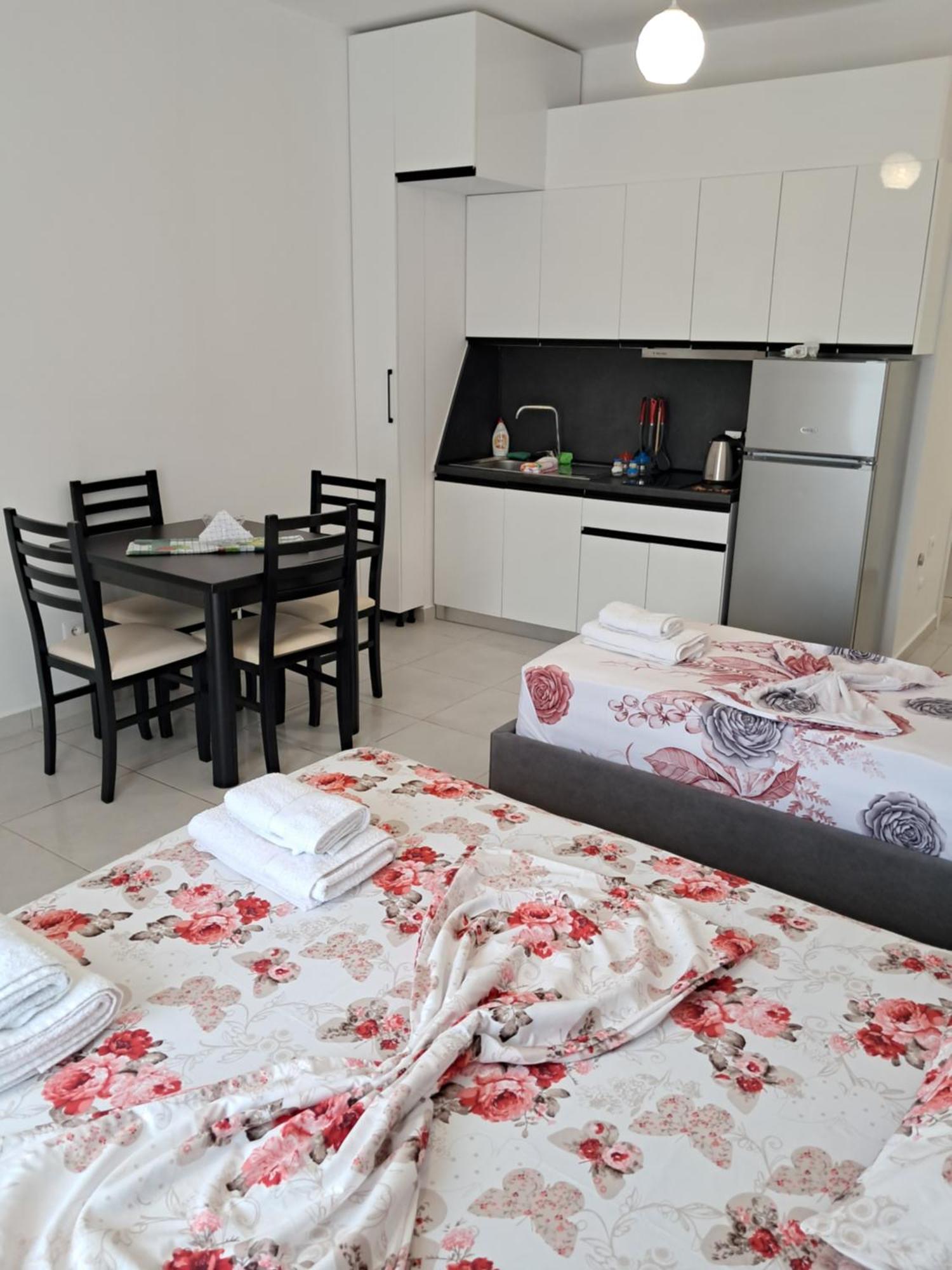 Villa Hysesani Vlorë エクステリア 写真